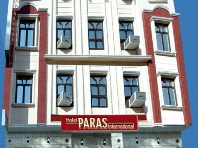 Hotel Paras International