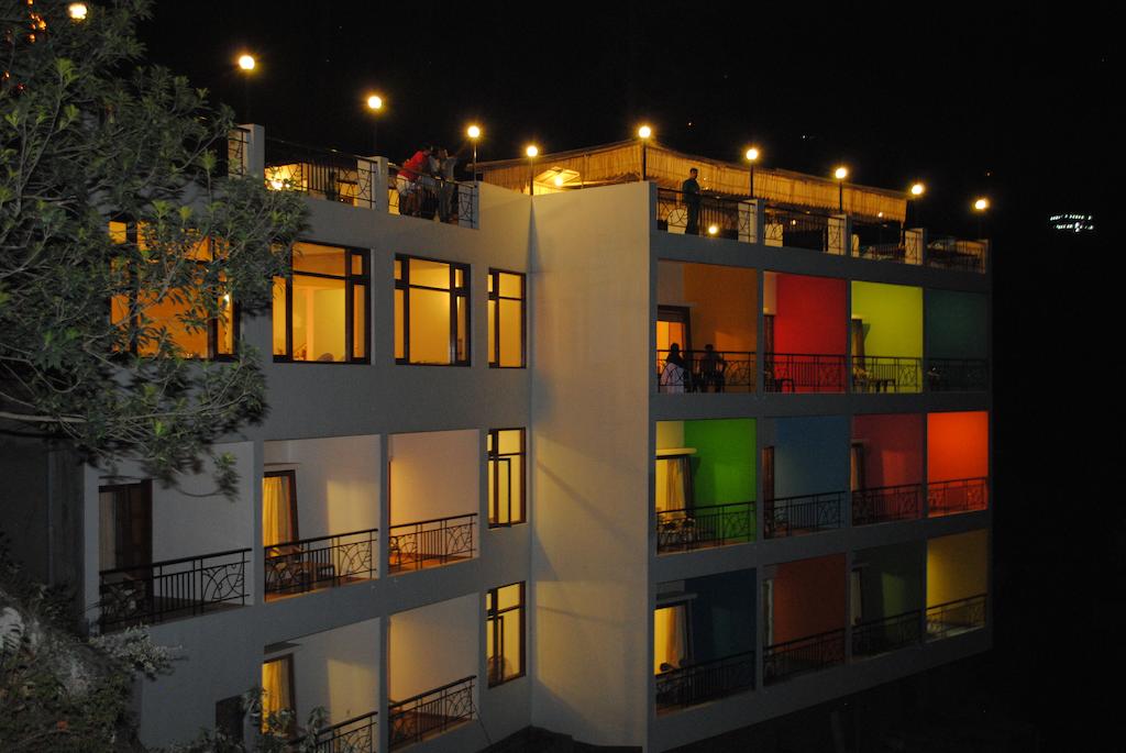 Hotel Pratiksha Himalayan Retreat Kausani