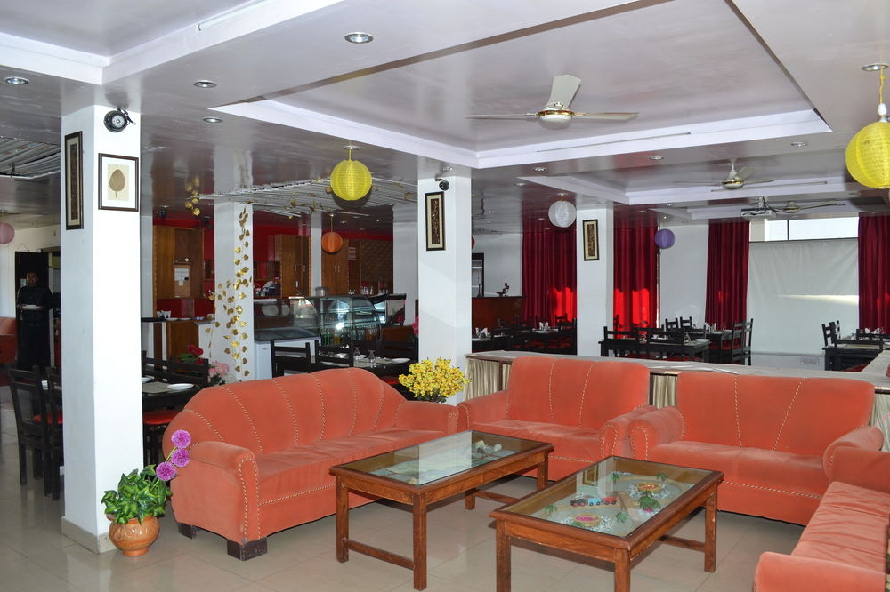 Hotel Bob’s N Barley